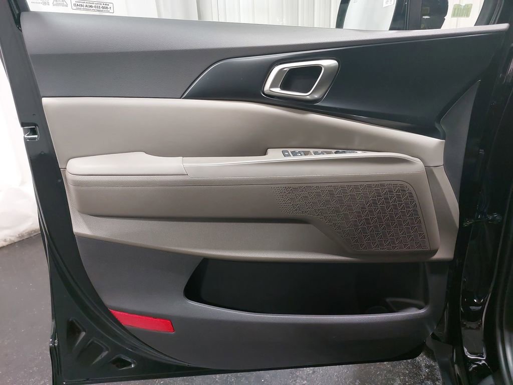 New 2026 Kia Carnival FWD image 29