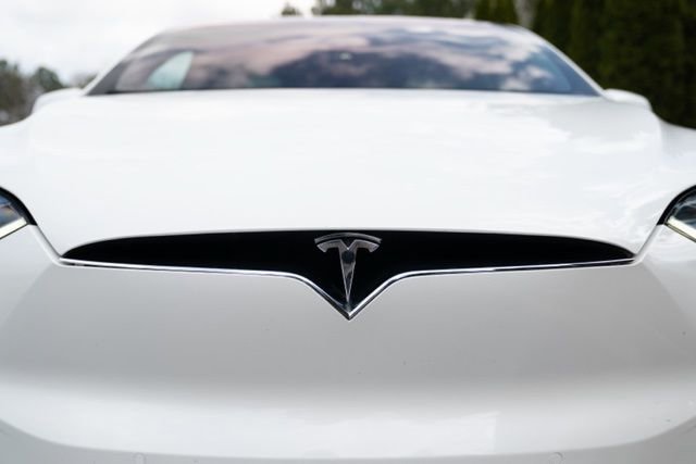 Used 2020 Tesla Model X Long Range image 18