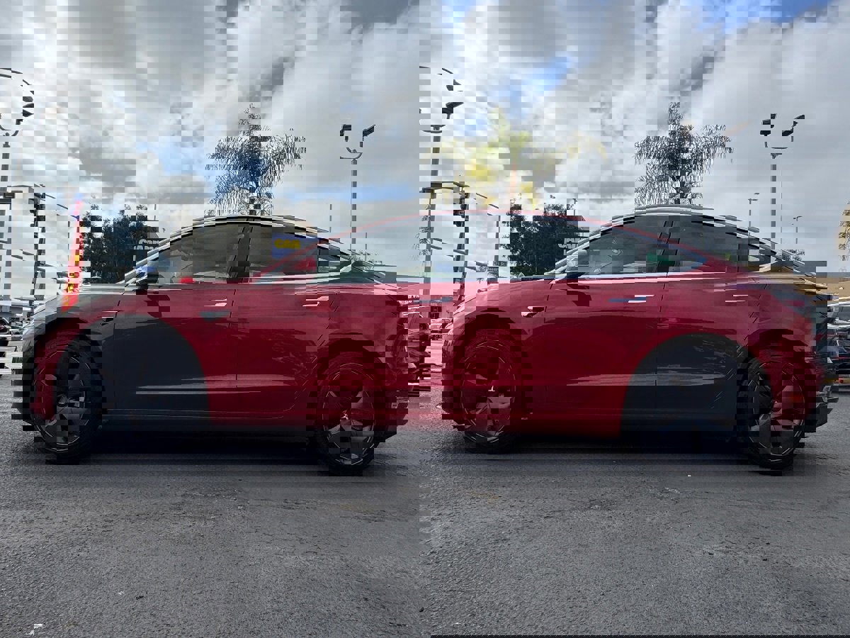 Used 2019 Tesla Model 3 Standard Range Plus image 8