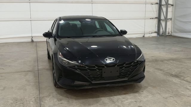 Used 2023 Hyundai Elantra SEL w/ Convenience Package FWD image 7