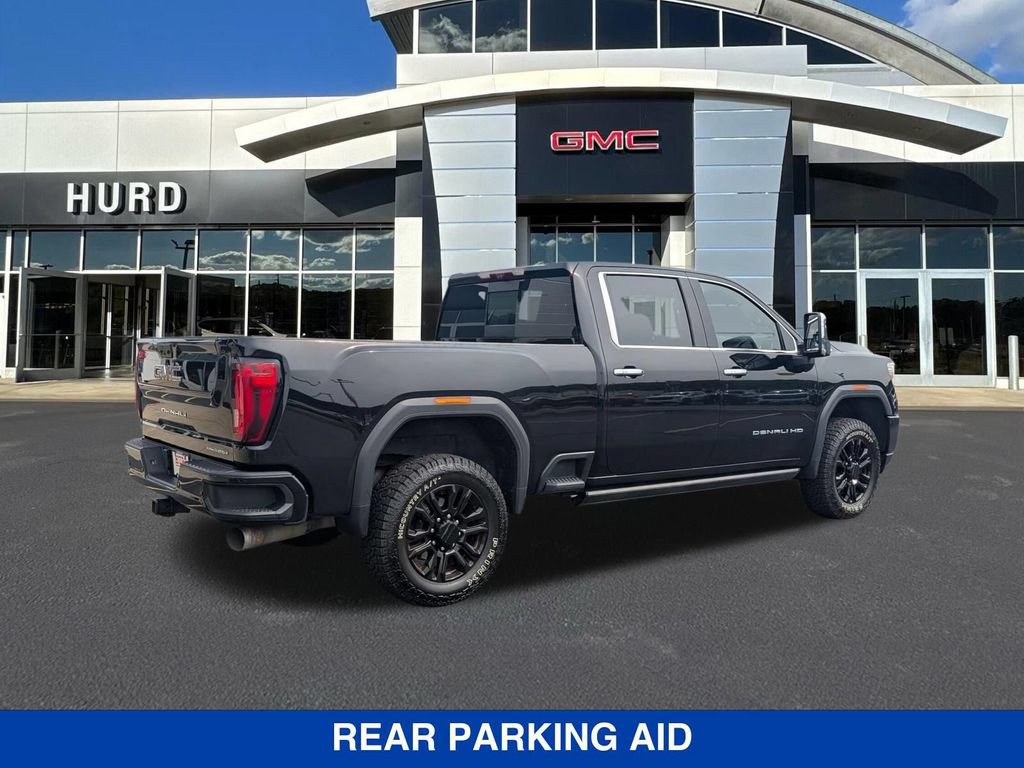 Used 2023 GMC Sierra 2500 Denali w/ Denali Black Diamond Edition AWD/4WD image 4