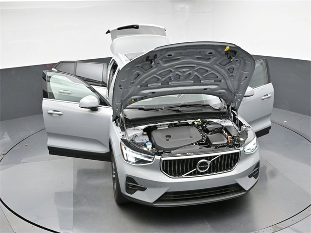 Used 2024 Volvo XC40 B5 Plus image 48