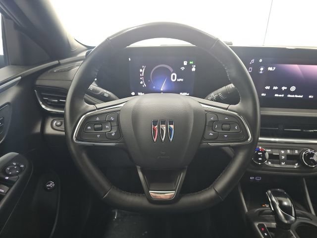 Used 2024 Buick Envista Preferred w/ Convenience I Package image 24