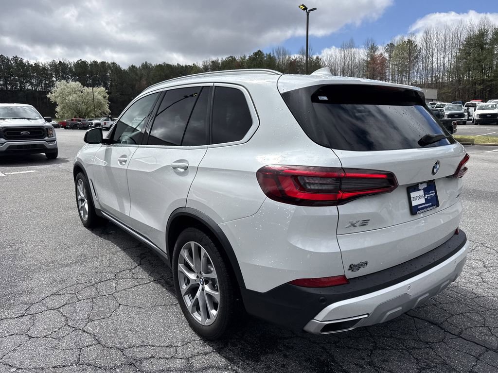 Used 2022 BMW X5 sDrive40i w/ Parking Assistance Package image 5