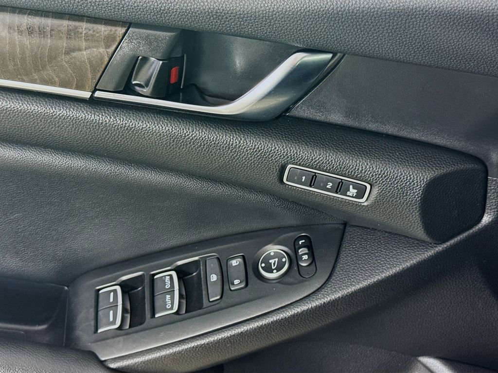 Used 2021 Honda Accord EX-L image 23