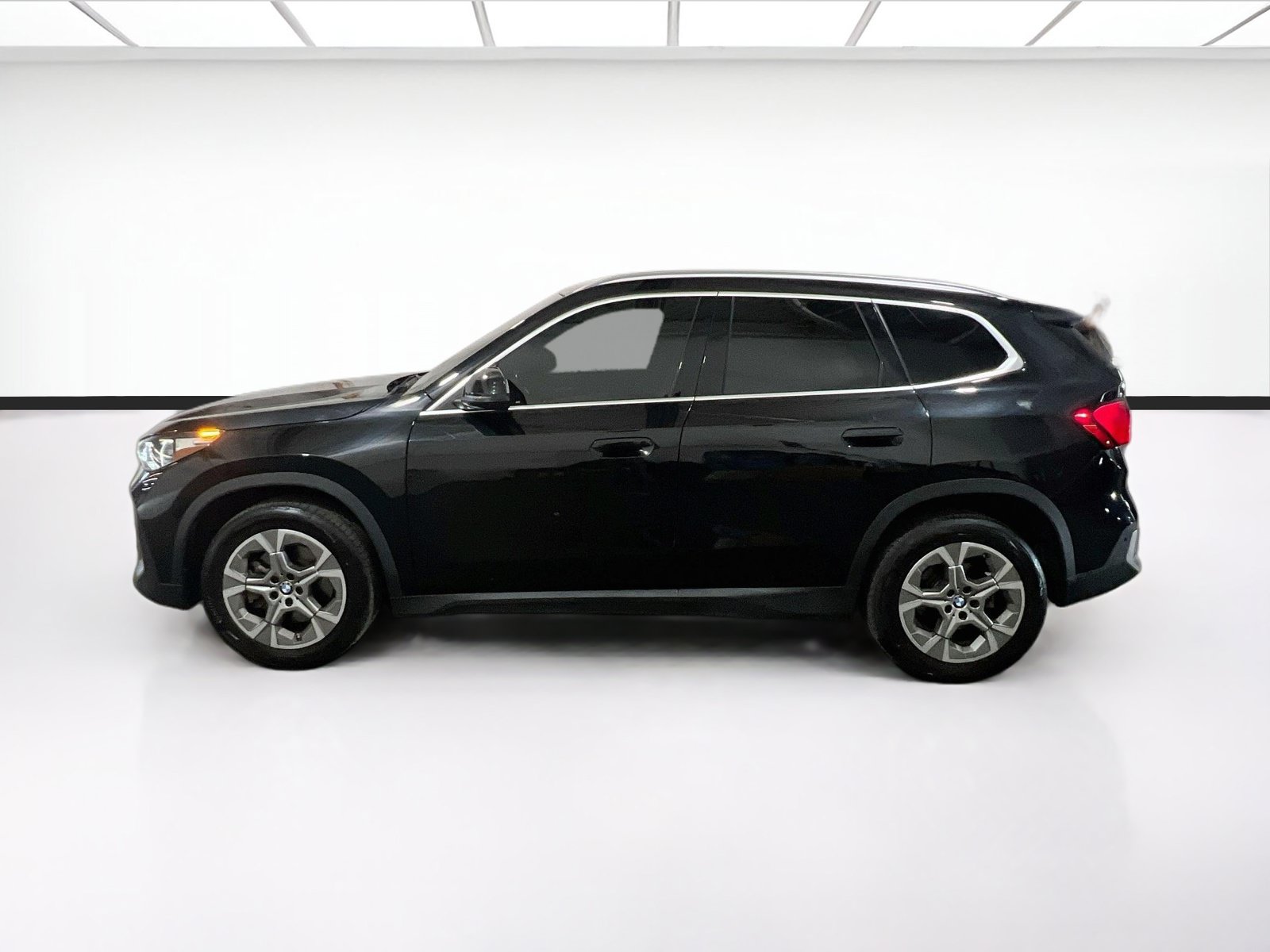Used 2023 BMW X1 xDrive28i w/ Convenience Package AWD/4WD image 24
