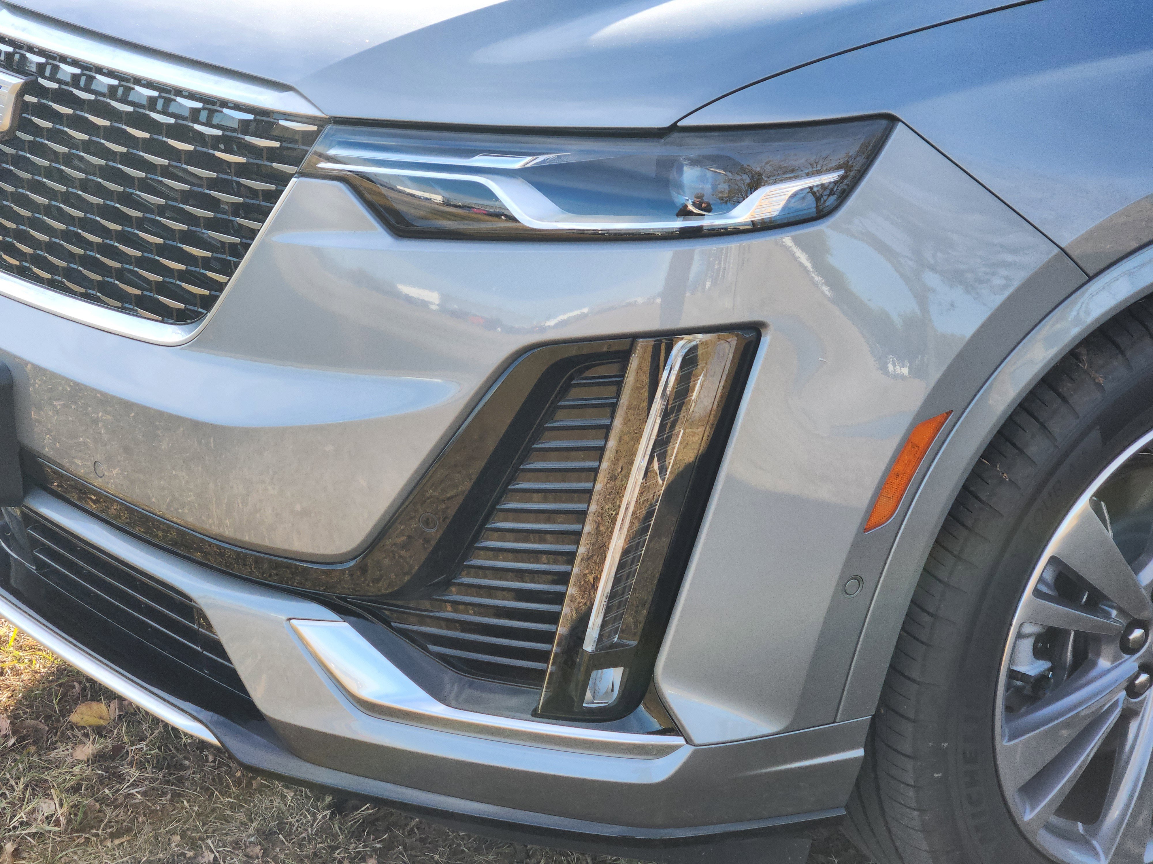 Used 2025 Cadillac XT6 Premium Luxury w/ Technology Package image 9