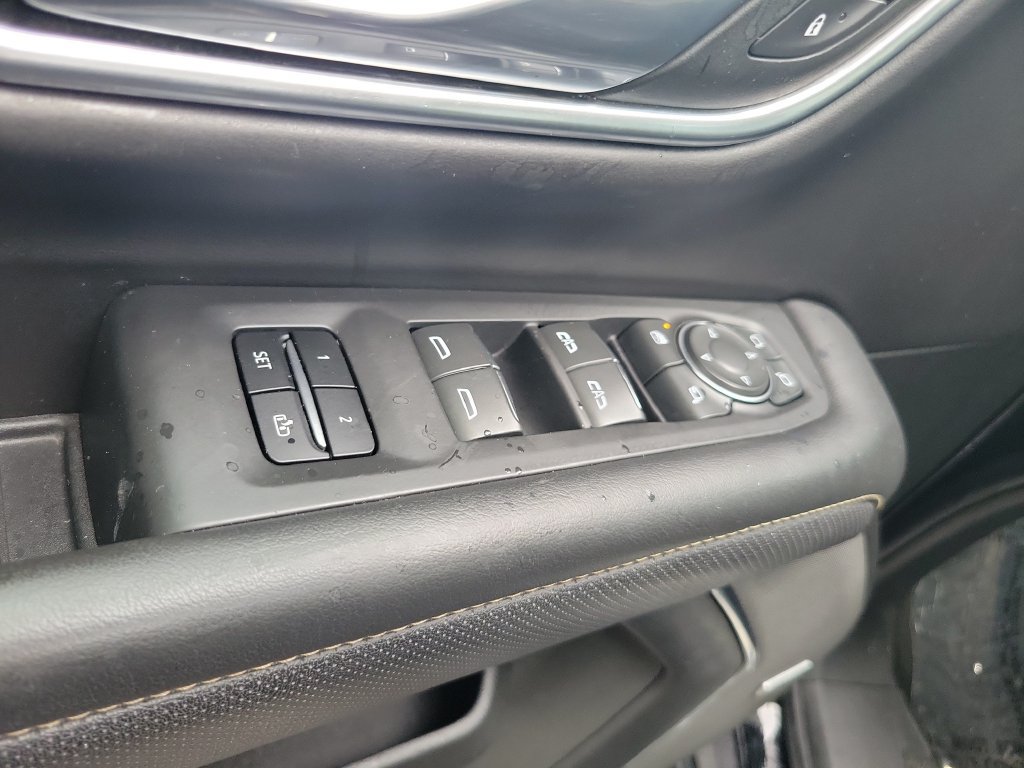 Used 2024 Chevrolet Suburban Premier AWD/4WD image 23