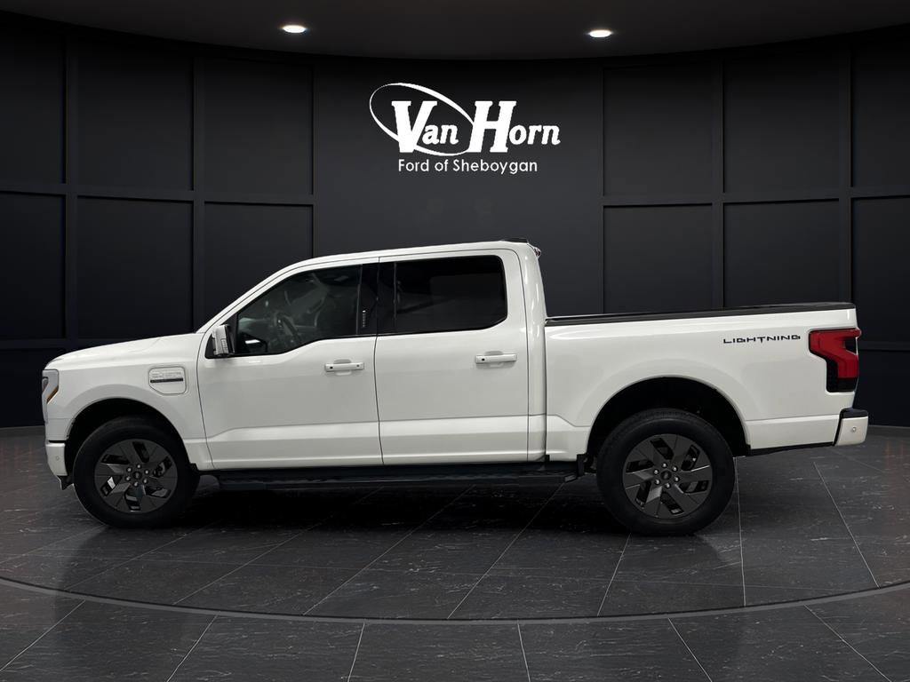 Used 2022 Ford F150 Lightning Lariat image 12