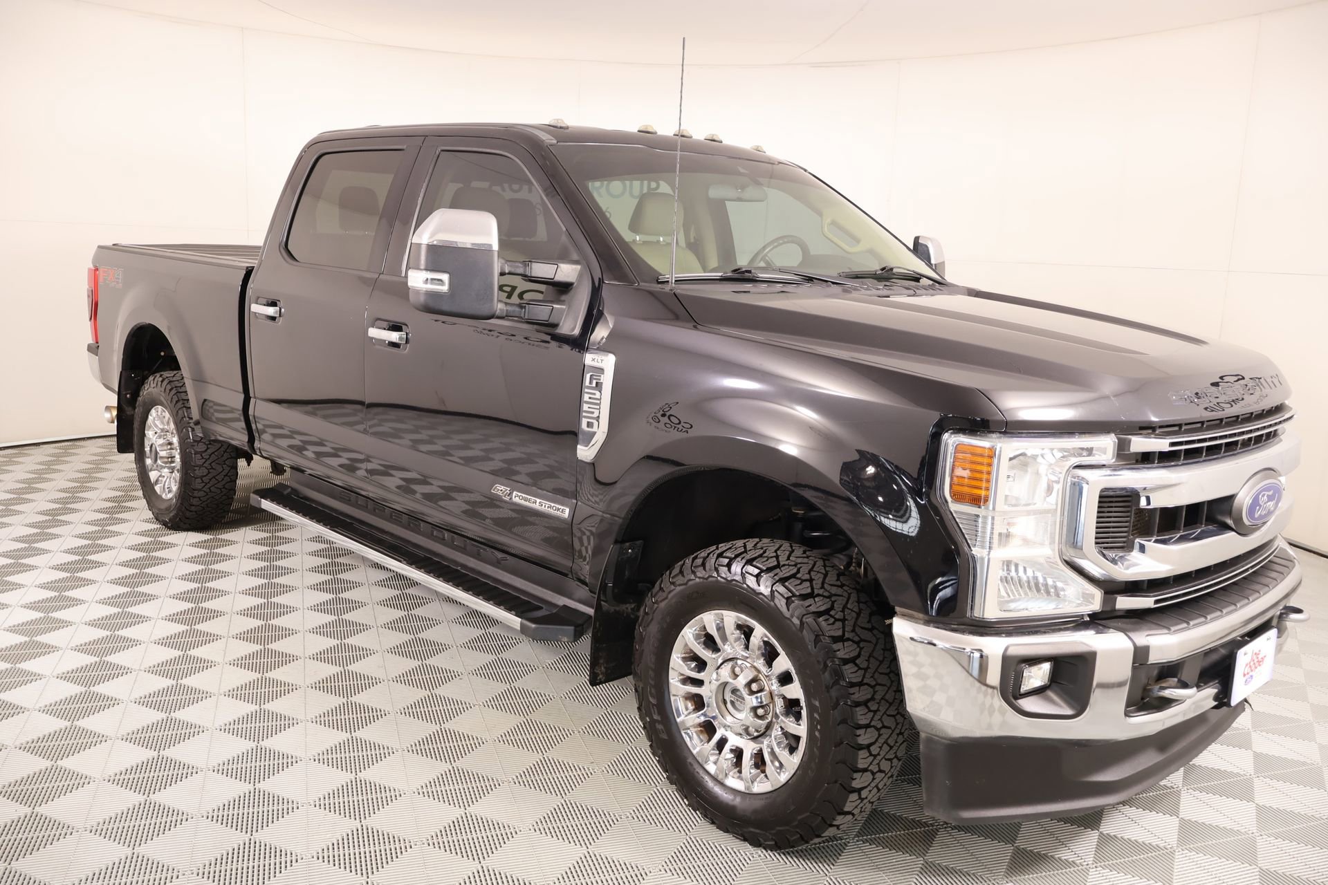 Used 2021 Ford F250 XLT w/ XLT Premium Package AWD/4WD image 1