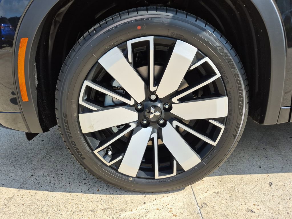 New 2025 Mitsubishi Outlander SEL image 28