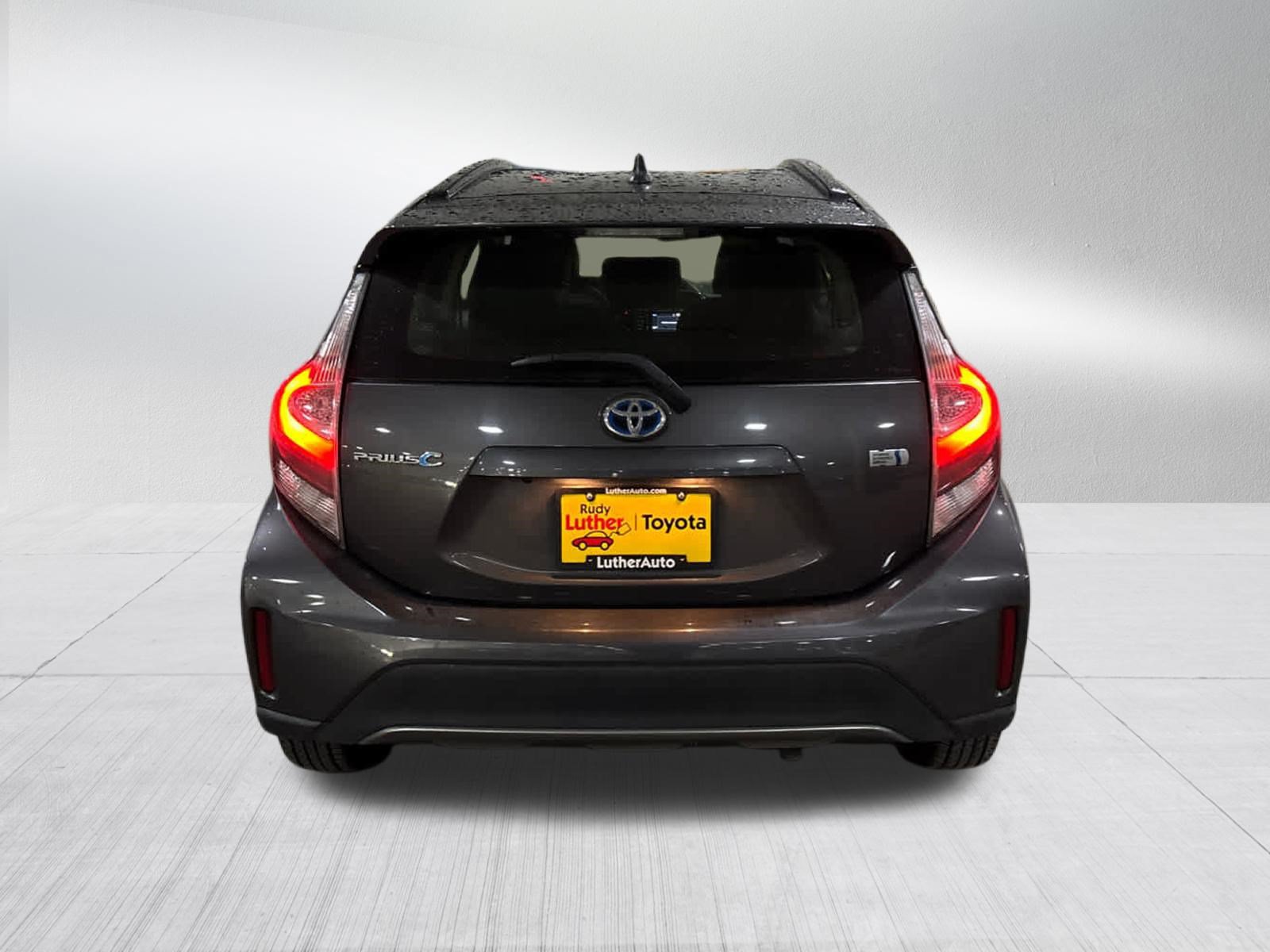 Used 2018 Toyota Prius C Two FWD image 5