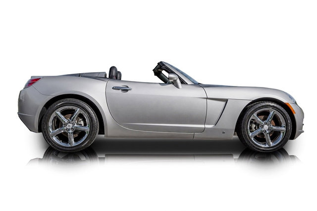 Used 2008 Saturn Sky Red Line RWD image 2