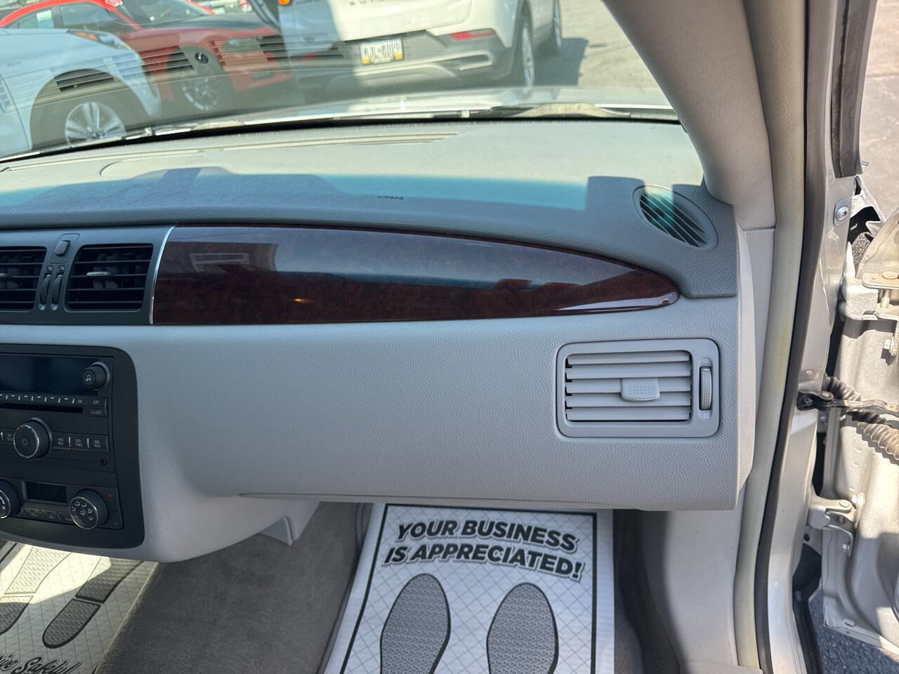 Used 2011 Buick Lucerne CXL FWD image 27