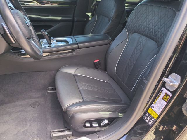 Used 2022 BMW 750i xDrive w/ M Sport Package AWD/4WD image 12