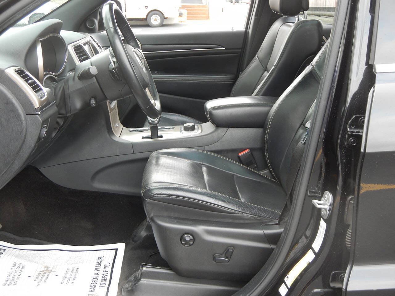 Used 2015 Jeep Grand Cherokee Limited w/ Luxury Group II AWD/4WD image 29