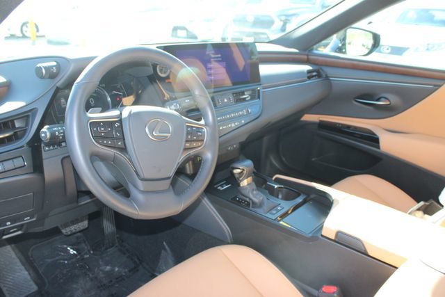 Certified 2025 Lexus ES 300h w/ Premium Package FWD image 12
