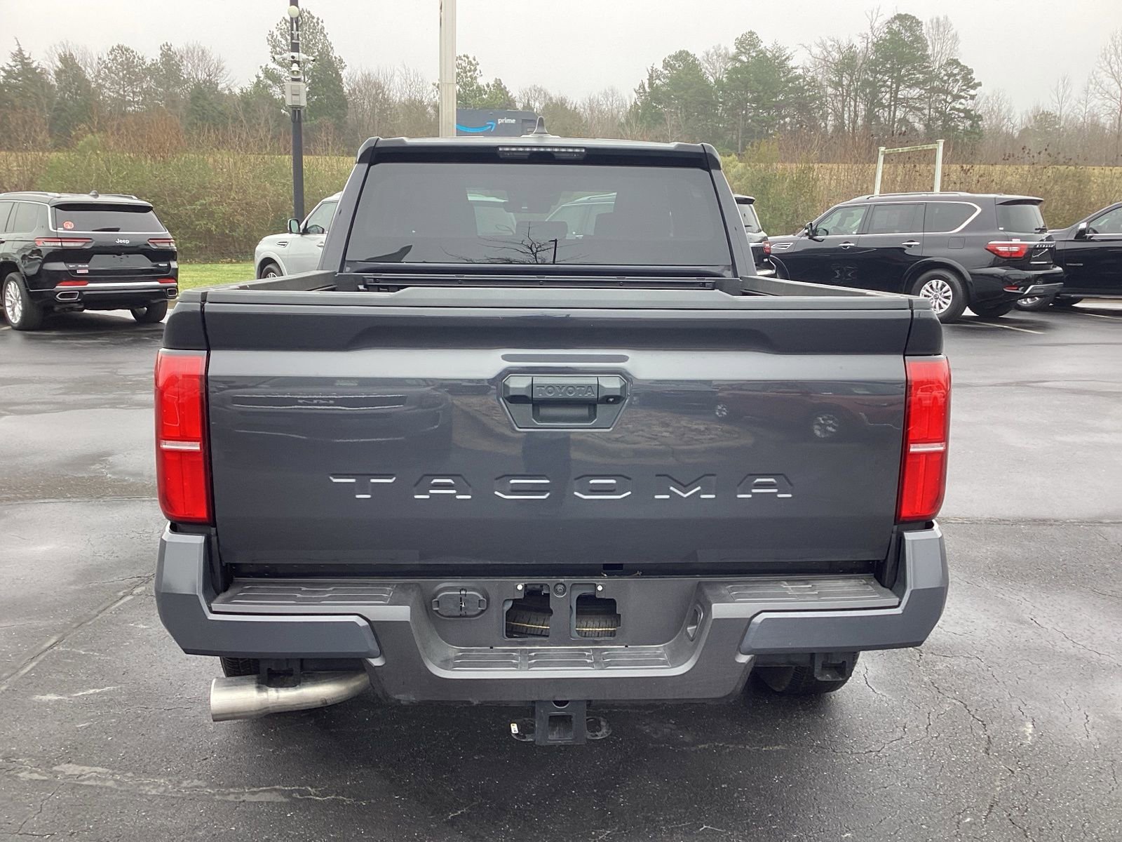 Used 2025 Toyota Tacoma SR5 image 3