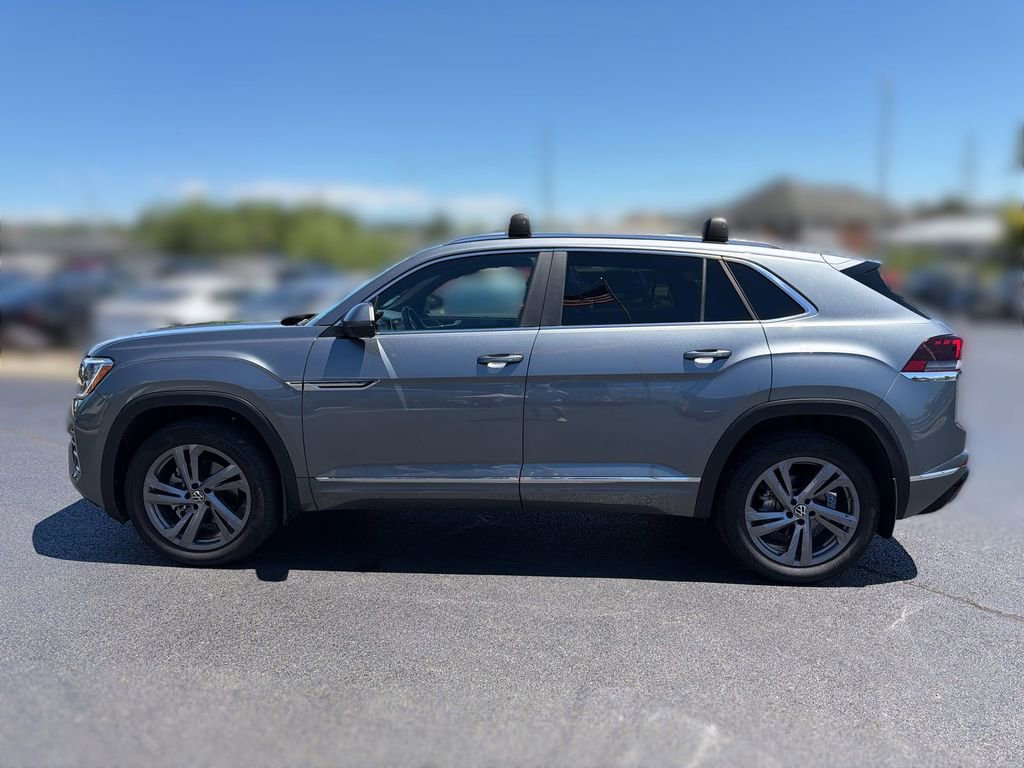 Certified 2024 Volkswagen Atlas Cross Sport SEL R-Line AWD/4WD image 3