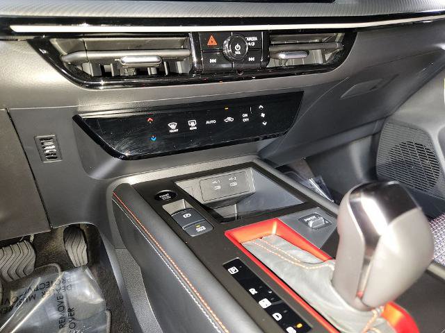 Certified 2025 Nissan Kicks SR image 25