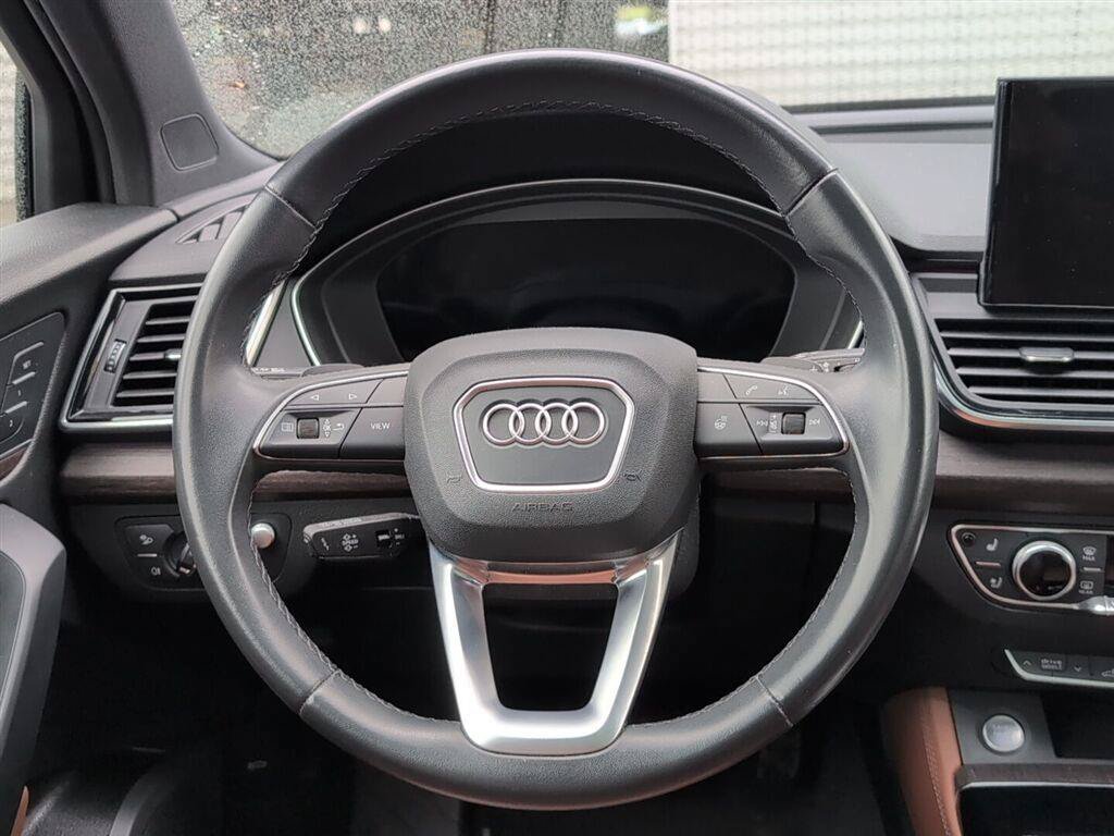 Used 2023 Audi Q5 e Prestige w/ Prestige Package AWD/4WD image 10
