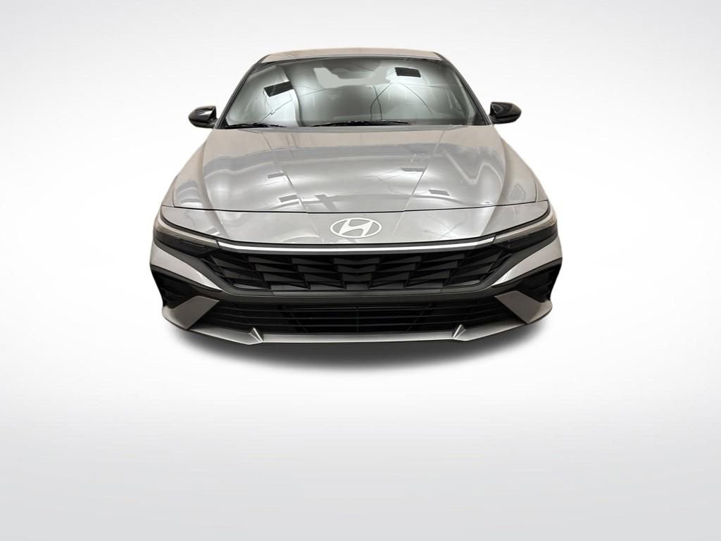 Certified 2026 Hyundai Elantra Sport FWD image 2