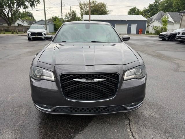 Used 2018 Chrysler 300 S AWD/4WD image 8