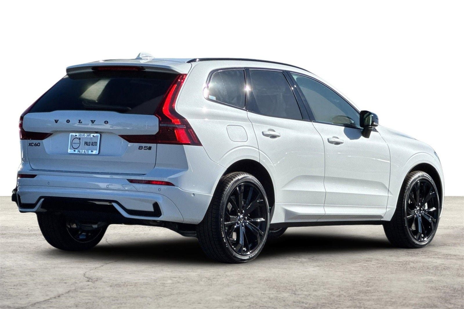 New 2026 Volvo XC60 B5 Ultra w/ Protection Package Premier AWD/4WD image 2