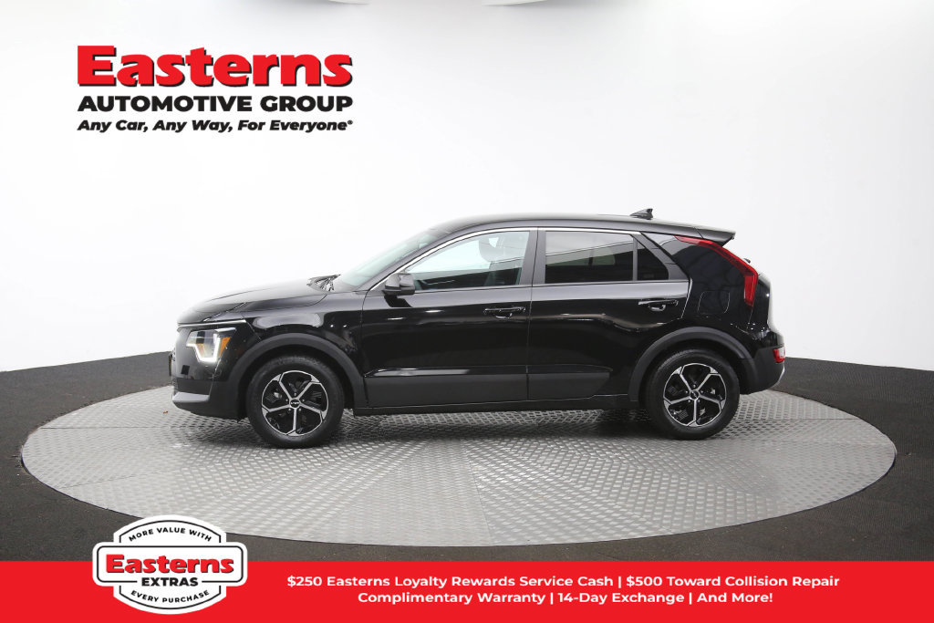 Used 2025 Kia Niro LX FWD image 58