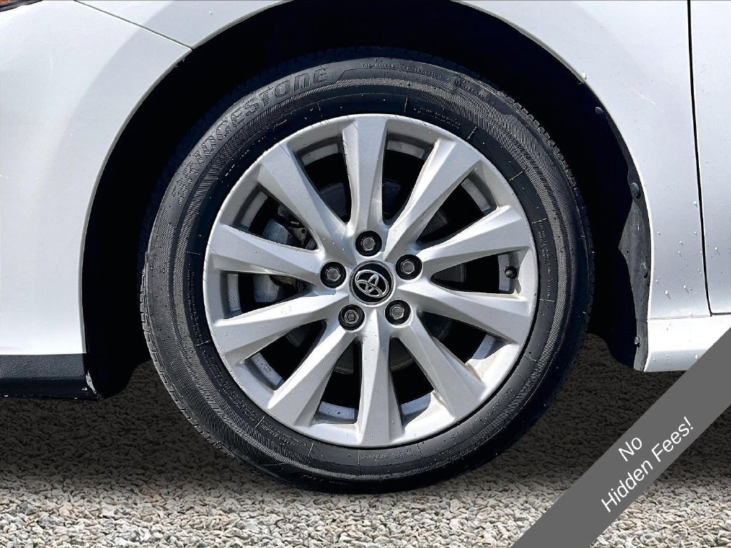 Used 2020 Toyota Camry LE w/ Convenience Package FWD image 9