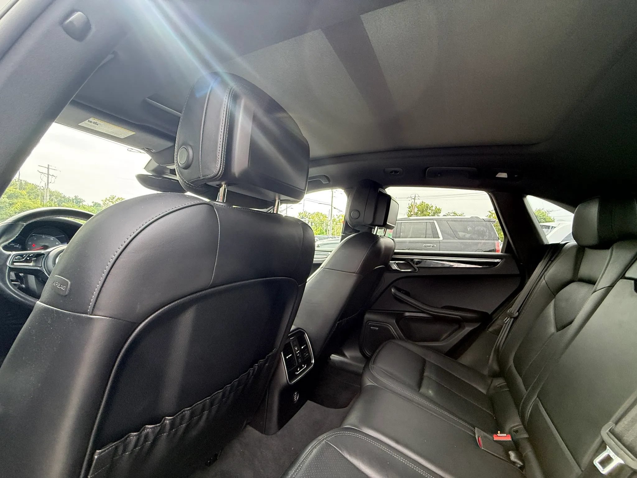 Used 2017 Porsche Macan S AWD/4WD image 13