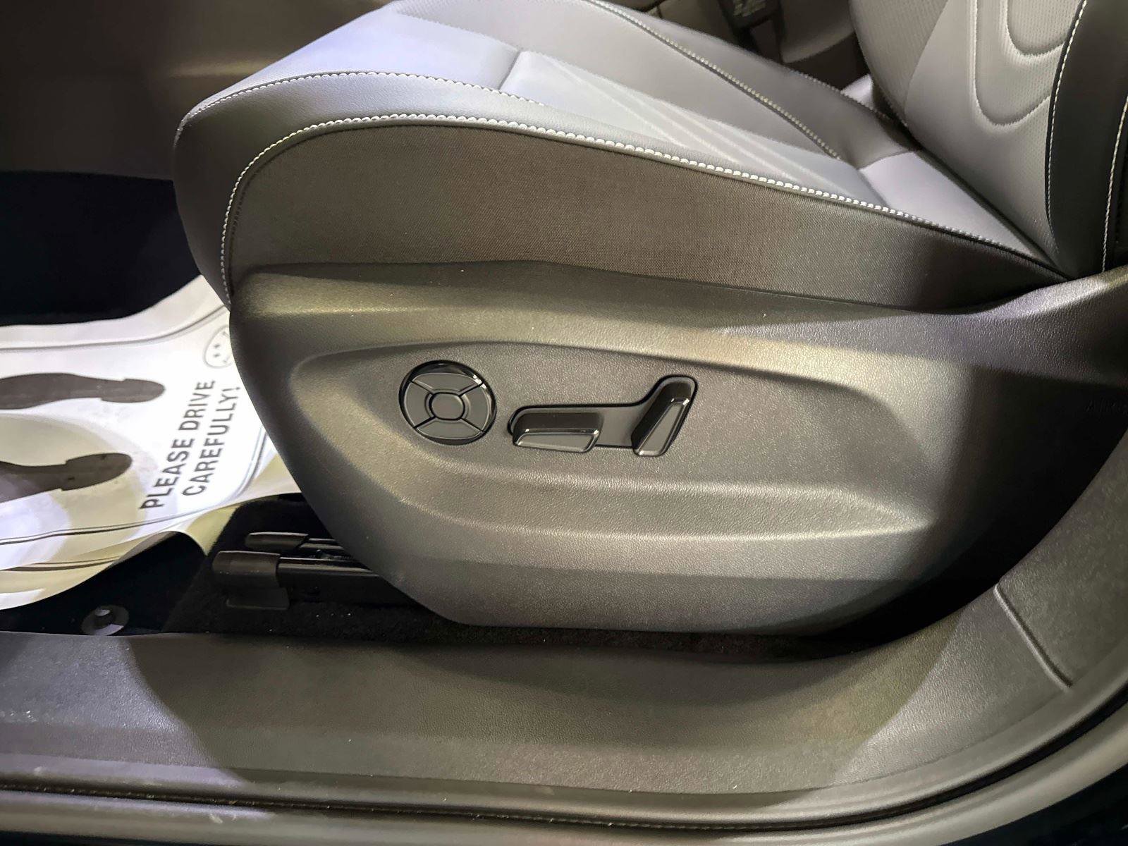 New 2026 Volkswagen Tiguan SE image 20