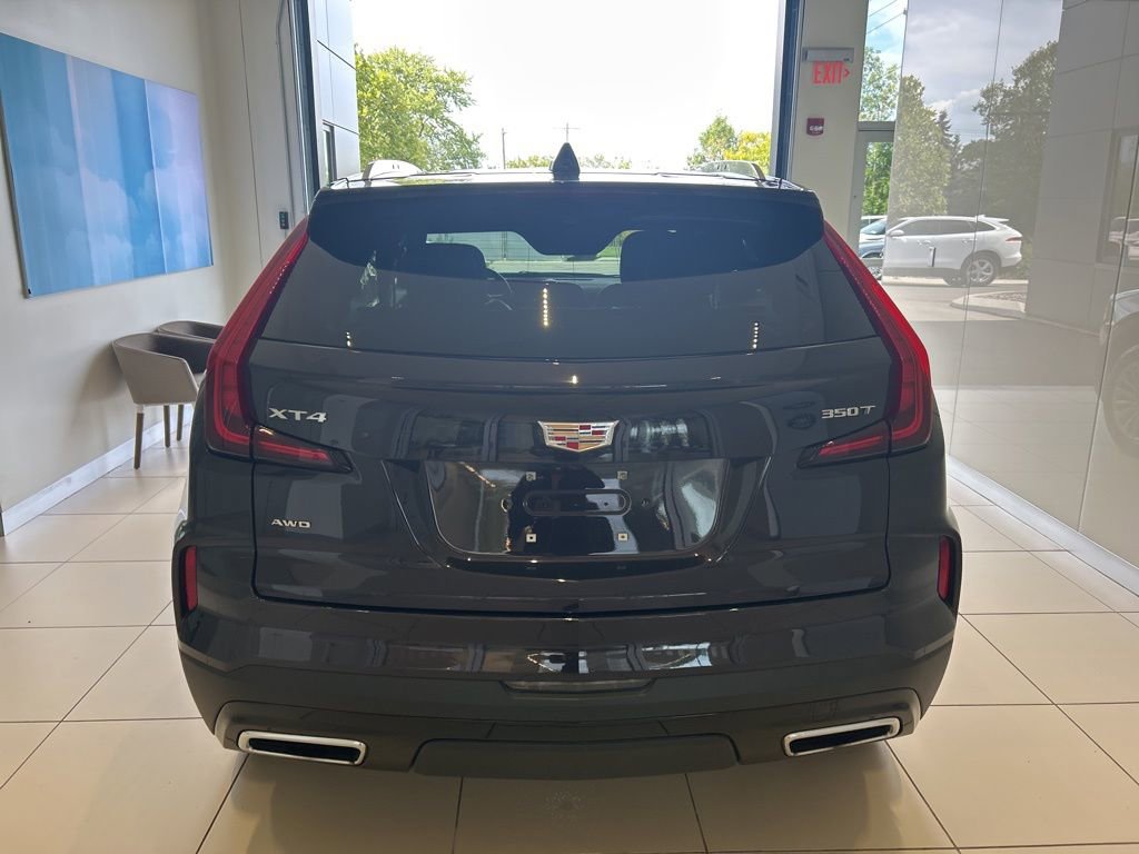 Used 2025 Cadillac XT4 Premium Luxury image 13