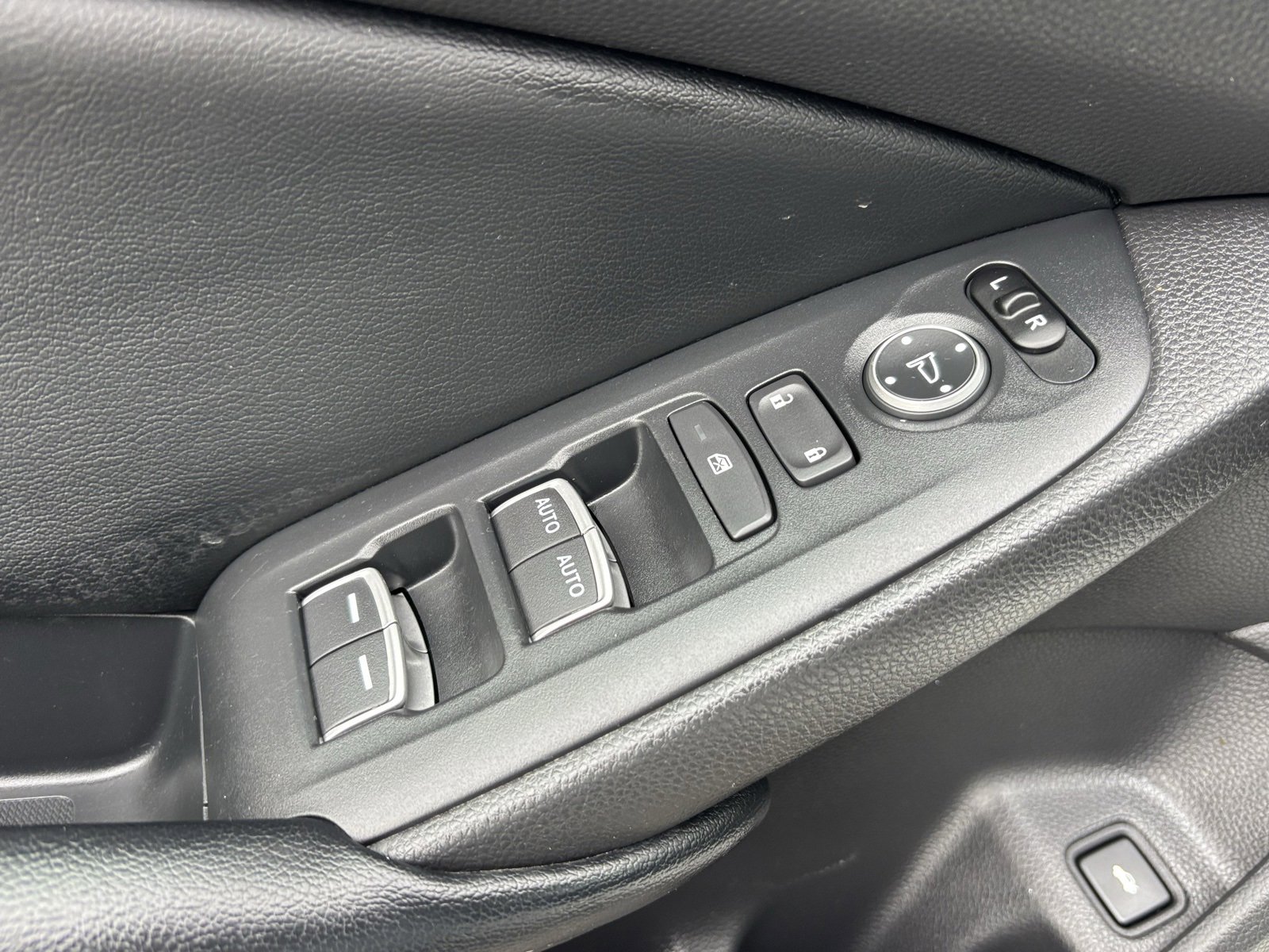 Used 2018 Honda Accord Sport image 17