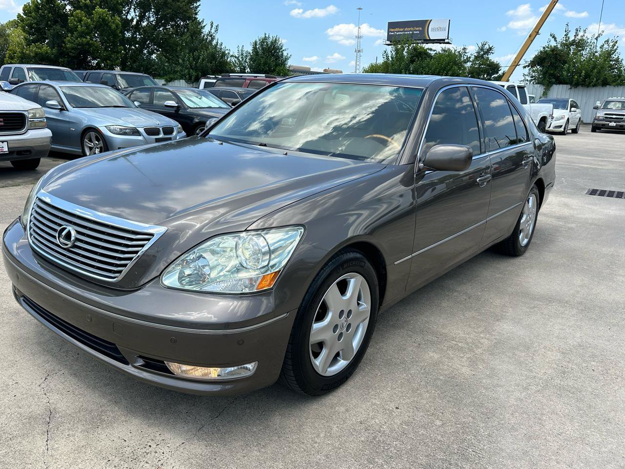 Used 2004 Lexus LS 430 w/ Premium Pkg RWD image 9