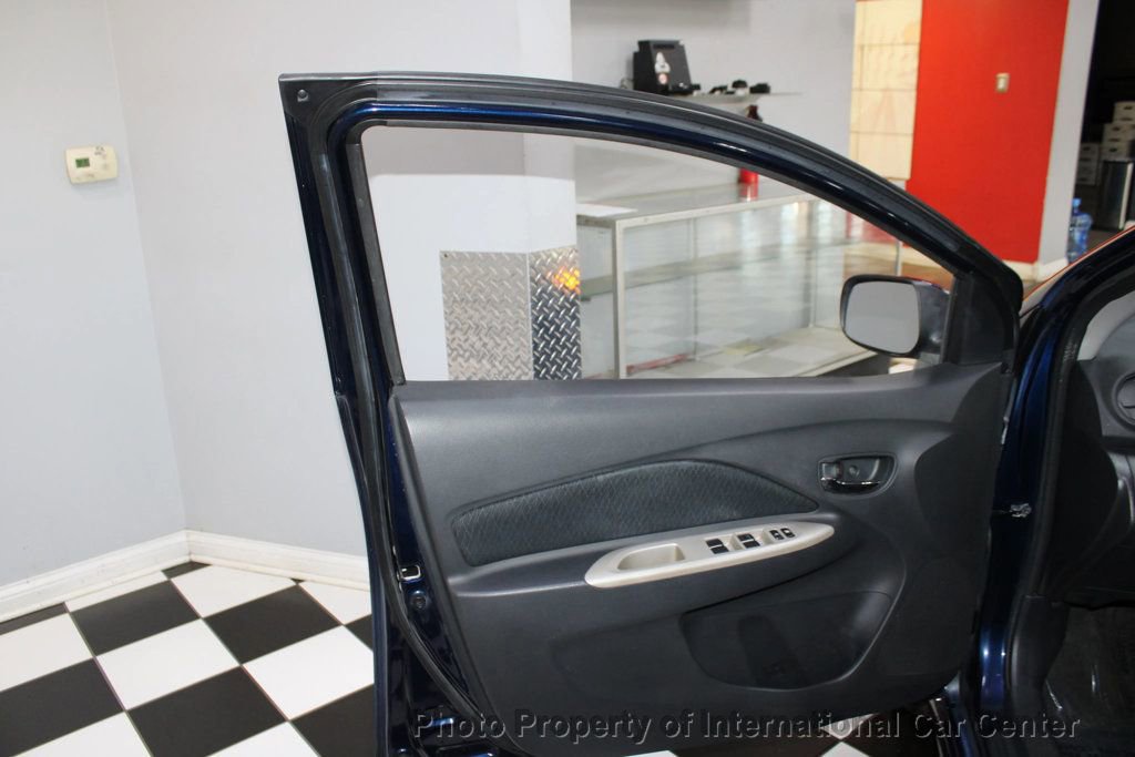 Used 2007 Toyota Yaris S image 9