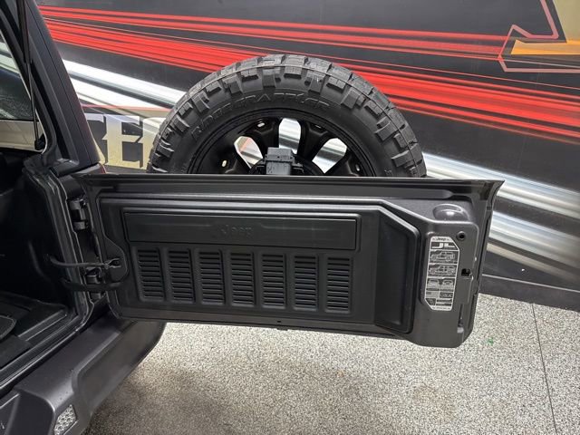 Used 2021 Jeep Wrangler Unlimited Sahara w/ Cold Weather Group image 19