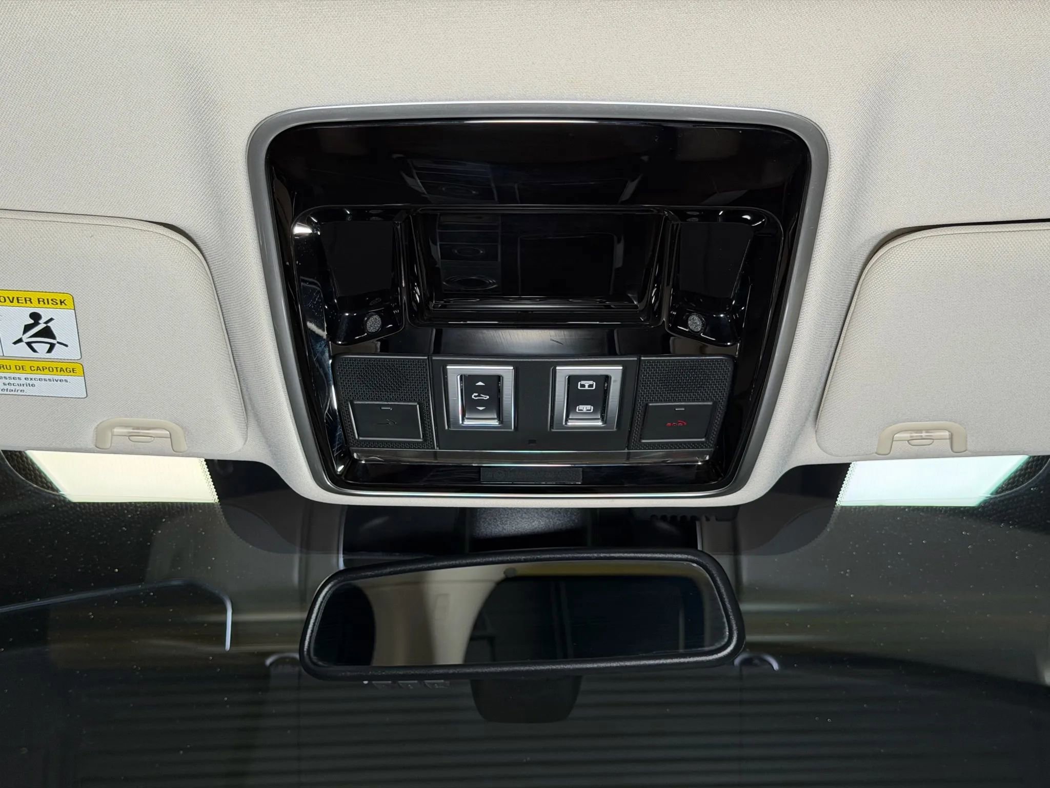 Used 2016 Land Rover Range Rover HSE image 35