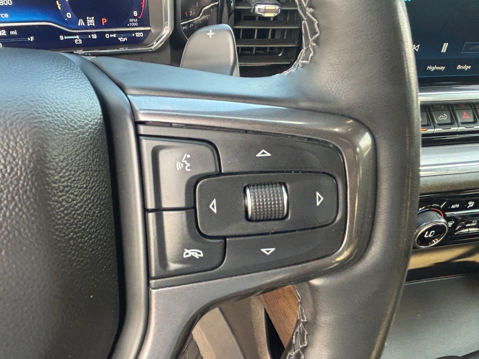 Used 2025 Chevrolet Silverado 1500 High Country AWD/4WD image 22