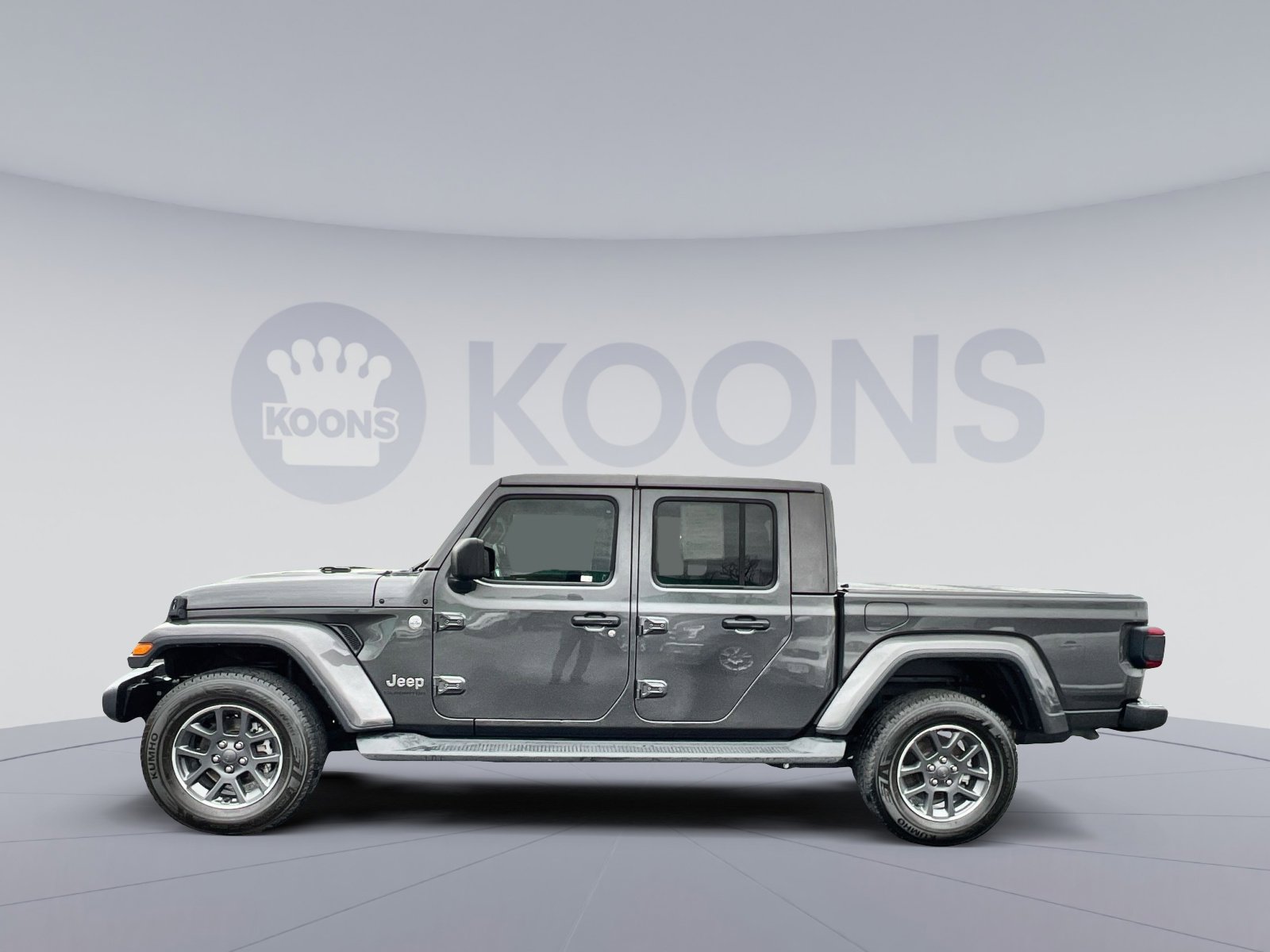 Used 2020 Jeep Gladiator Overland w/ Popular Equipment Package image 2