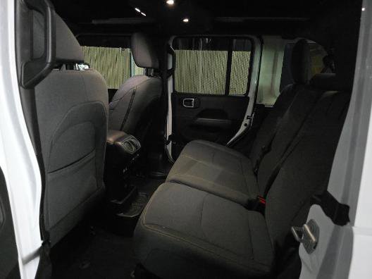 Used 2025 Jeep Wrangler Unlimited Sahara w/ Safety Group image 5