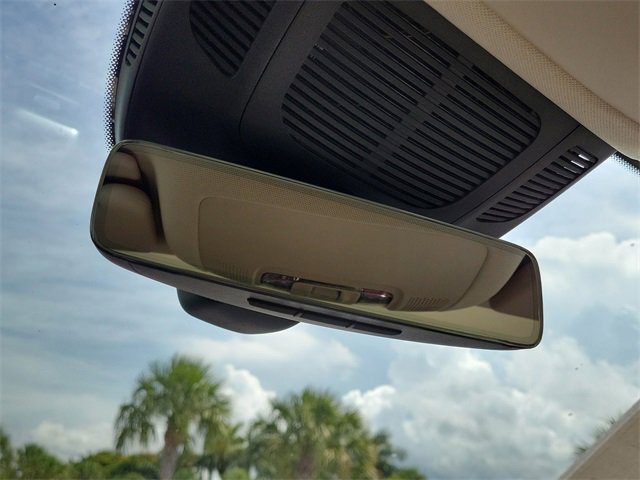 Used 2024 Mercedes-Benz GLS 580 4MATIC image 25