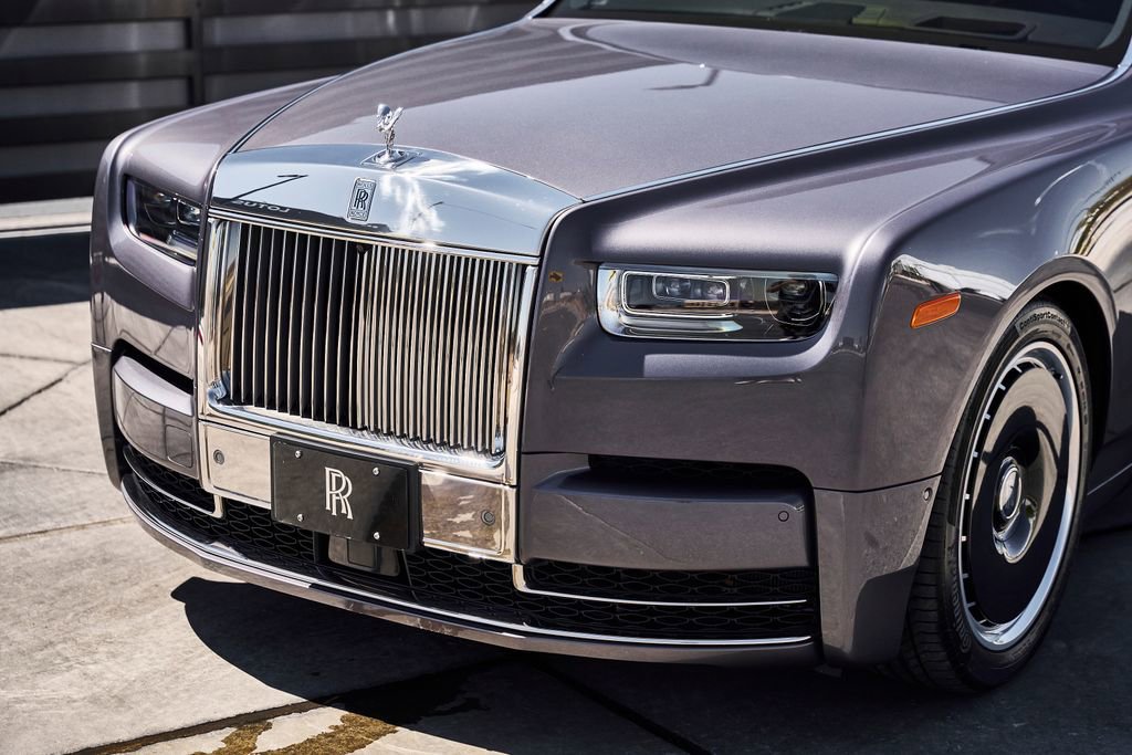 Used 2025 Rolls-Royce Phantom Sedan RWD image 8