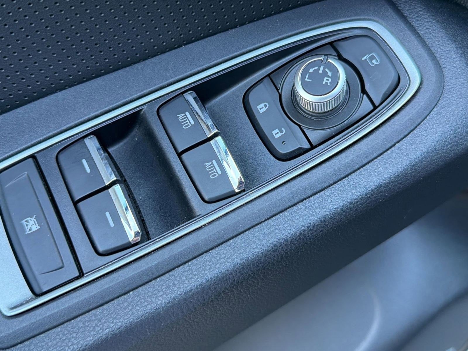 Used 2023 Subaru Ascent Touring image 21