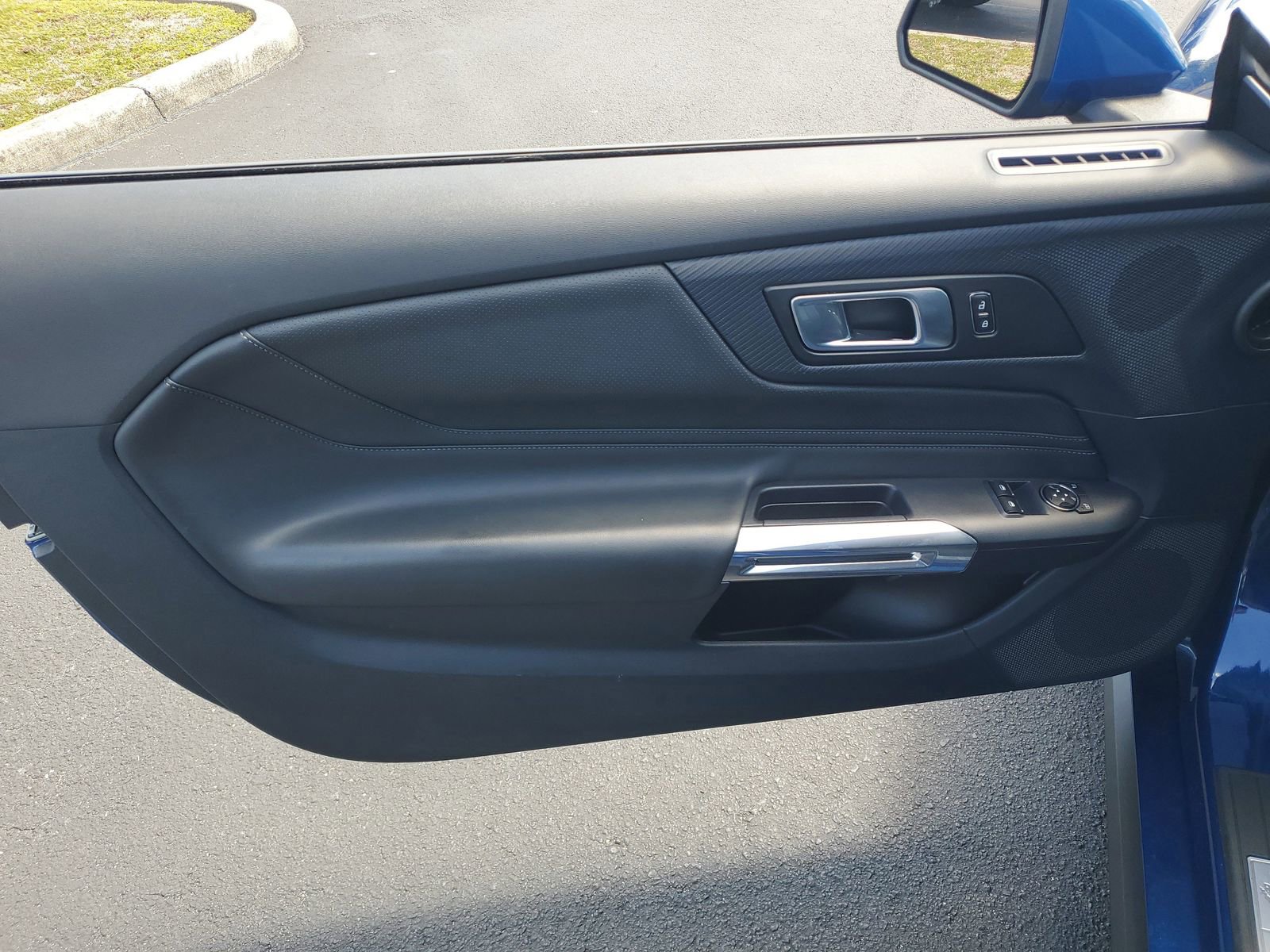 Used 2024 Ford Mustang Premium RWD image 8
