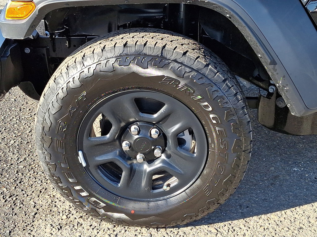 New 2026 Jeep Gladiator Sport image 18