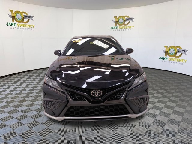 Used 2021 Toyota Camry XSE image 3