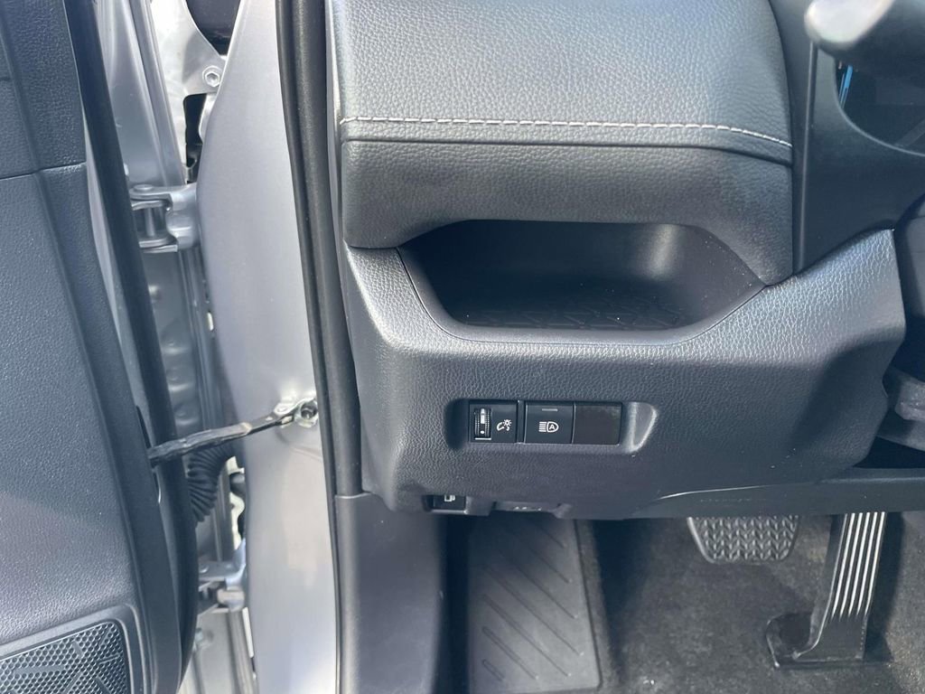 Used 2024 Toyota RAV4 LE image 29