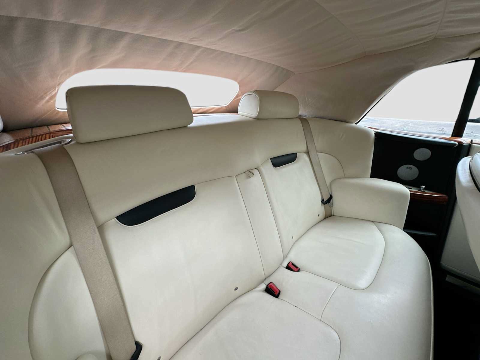 Used 2009 Rolls-Royce Phantom Drophead Coupe RWD image 25