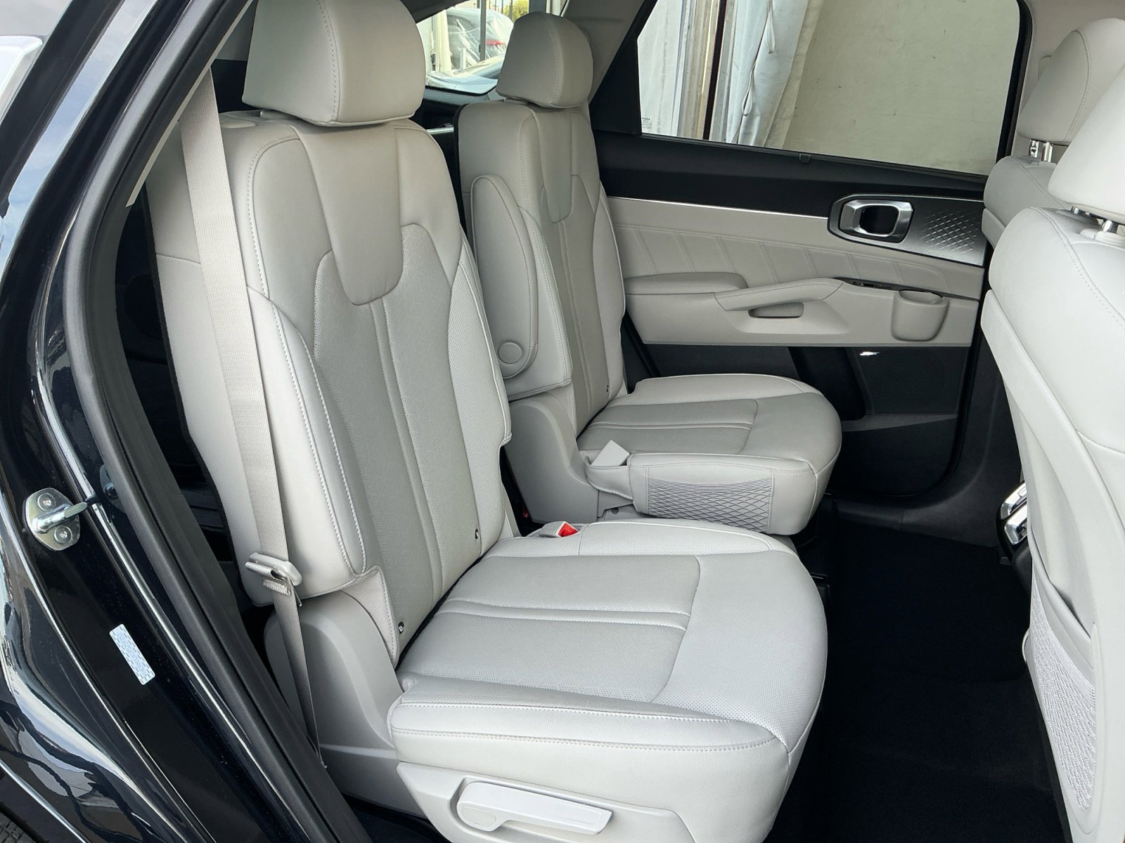 Used 2024 Kia Sorento SX Prestige image 18